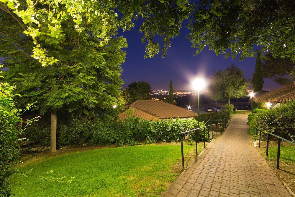 Shoresh Green Hills Family Suites Hotel Zewnętrze zdjęcie