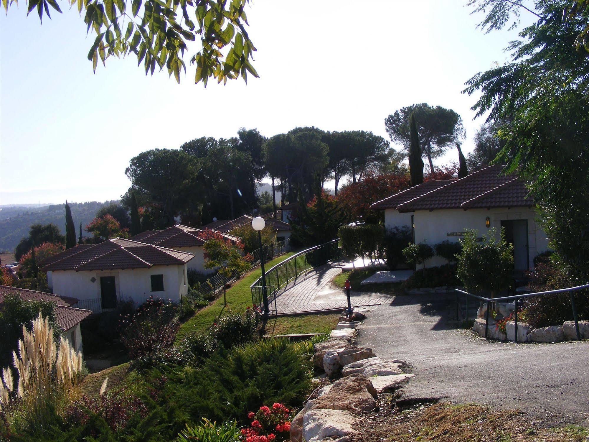 Shoresh Green Hills Family Suites Hotel Zewnętrze zdjęcie